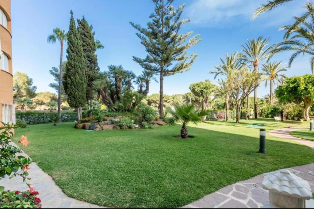 Golden Hour Beachfront Apartment Marbellac Extérieur photo