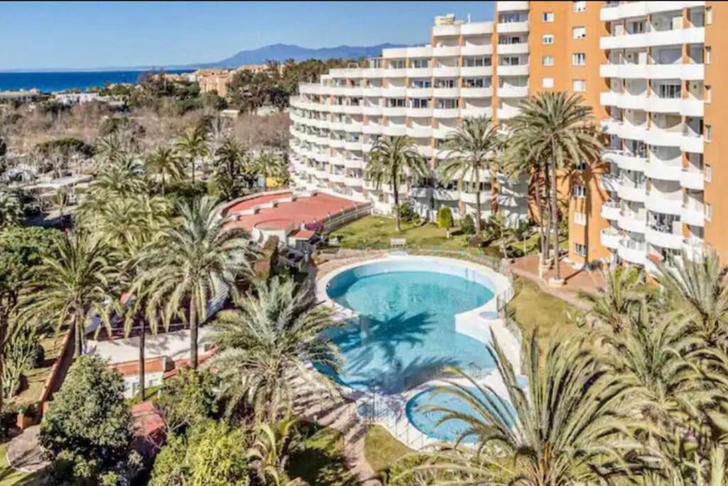 Golden Hour Beachfront Apartment Marbellac Extérieur photo